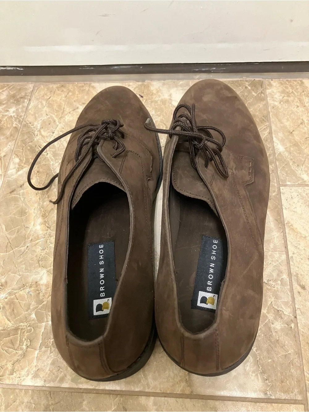 Brown Shoe Company brown color